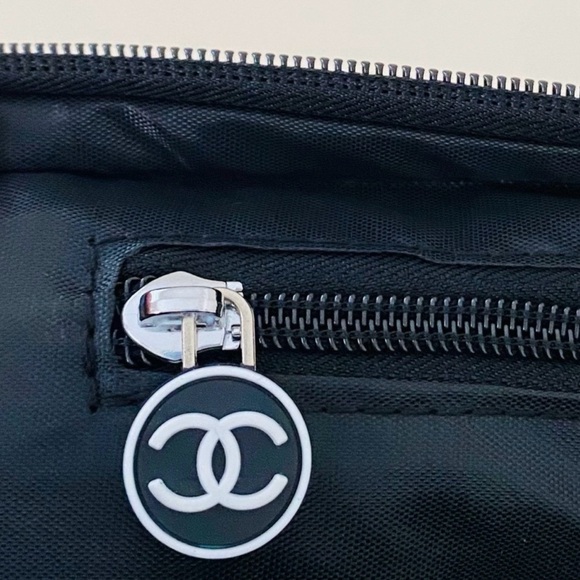 CHANEL BLACK NYLON BEAUTY COSMETIC POUCH - Picture 11 of 13